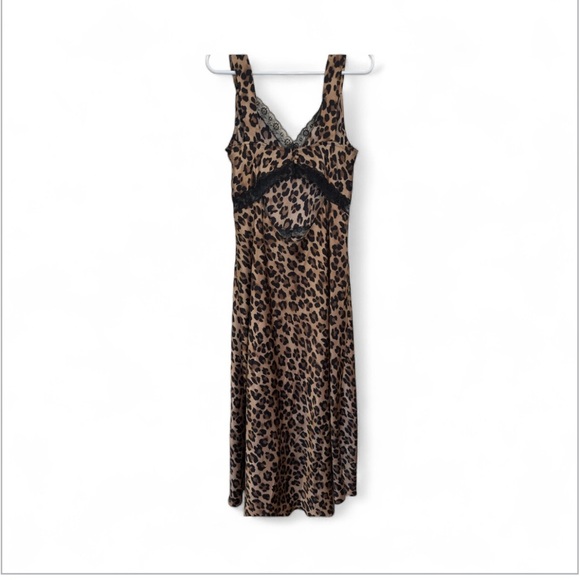 Bardot - Emory satin slip midi dress with lace detail in leopard print Size XL - Picture 7 of 8